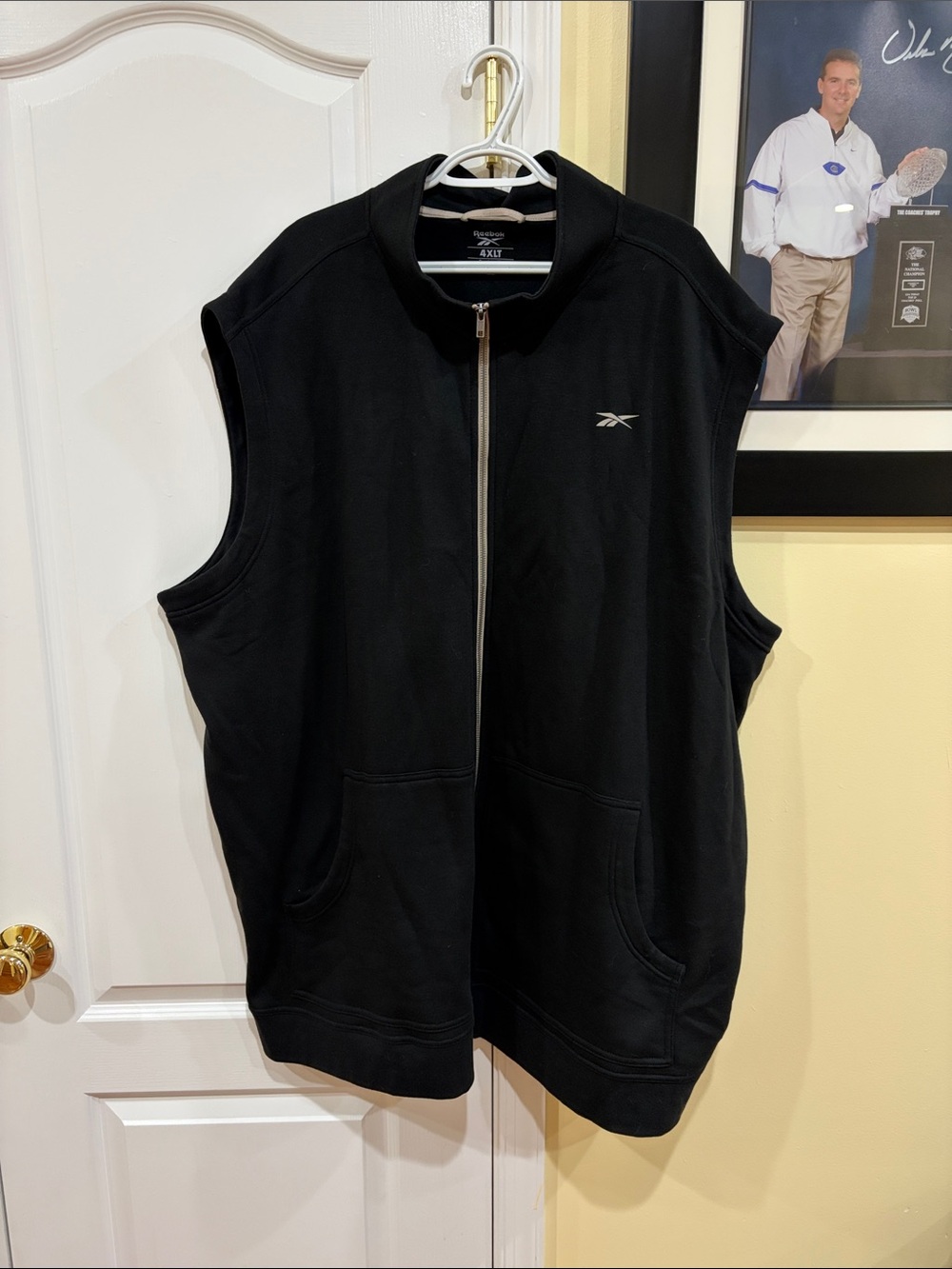 Reebok Black Sleeveless Zip-Up Athletic Vest